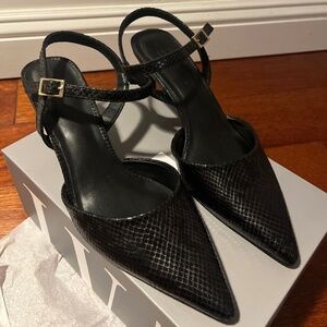 Pointy Toe Sling Heel (black)